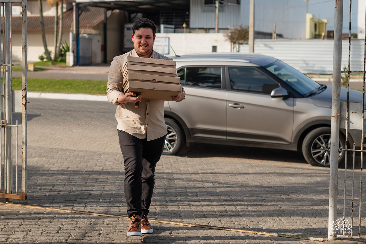 fotografia de aniversário infantil - fotógrafo em Pelotas - xerife Toy Story - fotografia espontânea - fotos de crianças - registros de infância - ensaio infantil - festa no Loly Pop - Antonio Rocha Fotografias – Forky – Garfinho Toy Story - Buzz - Rex