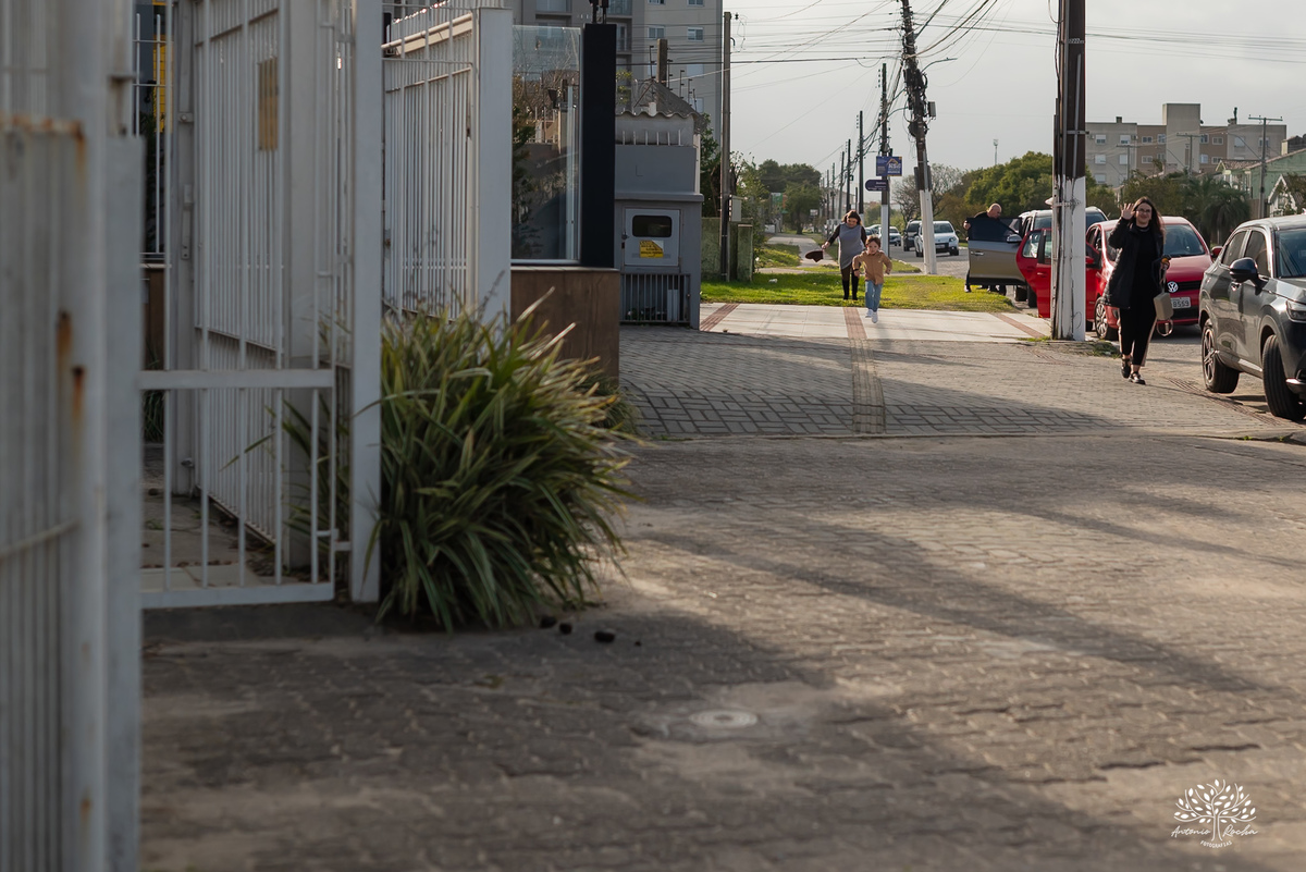 fotografia de aniversário infantil - fotógrafo em Pelotas - xerife Toy Story - fotografia espontânea - fotos de crianças - registros de infância - ensaio infantil - festa no Loly Pop - Antonio Rocha Fotografias – Forky – Garfinho Toy Story - Buzz - Rex