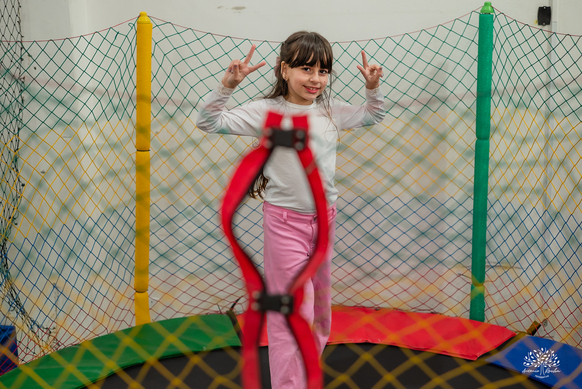 fotografia de aniversário infantil - fotógrafo em Pelotas - xerife Toy Story - fotografia espontânea - fotos de crianças - registros de infância - ensaio infantil - festa no Loly Pop - Antonio Rocha Fotografias – Forky – Garfinho Toy Story - Buzz - Rex