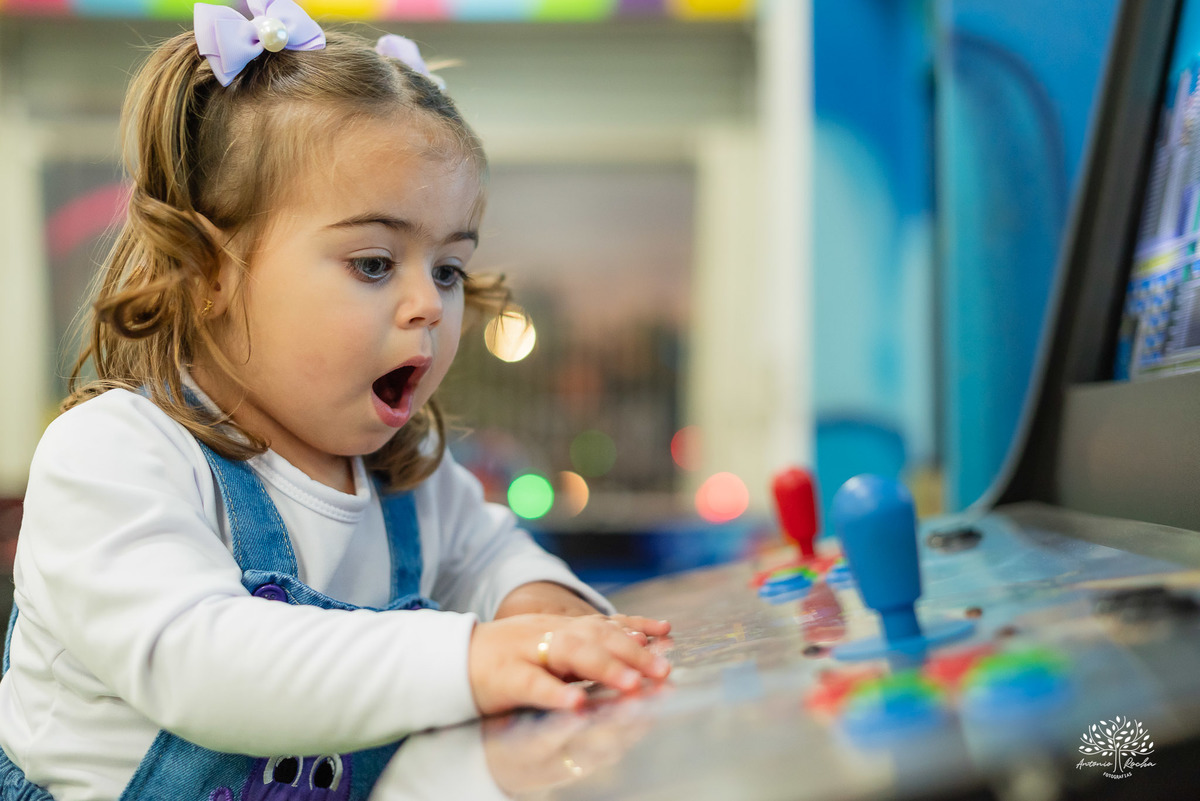 aniversário infantil - fotografia de aniversário - Antonio Rocha Fotografias - - fotografia infantil - lembranças da infância - Bolo Fofo - naninha - parabéns especial - playground - animador Tio Tatá - dança das cadeiras - fotografia de festa - Pelotas
