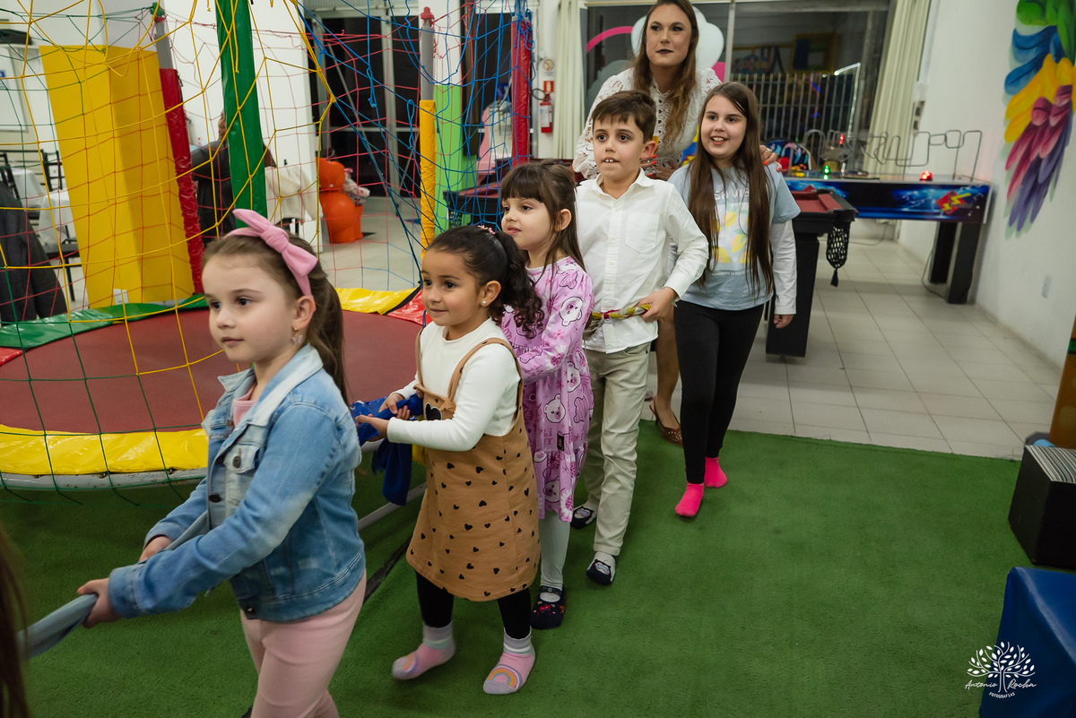 aniversário infantil - fotografia de aniversário - Antonio Rocha Fotografias - - fotografia infantil - lembranças da infância - Bolo Fofo - naninha - parabéns especial - playground - animador Tio Tatá - dança das cadeiras - fotografia de festa - Pelotas