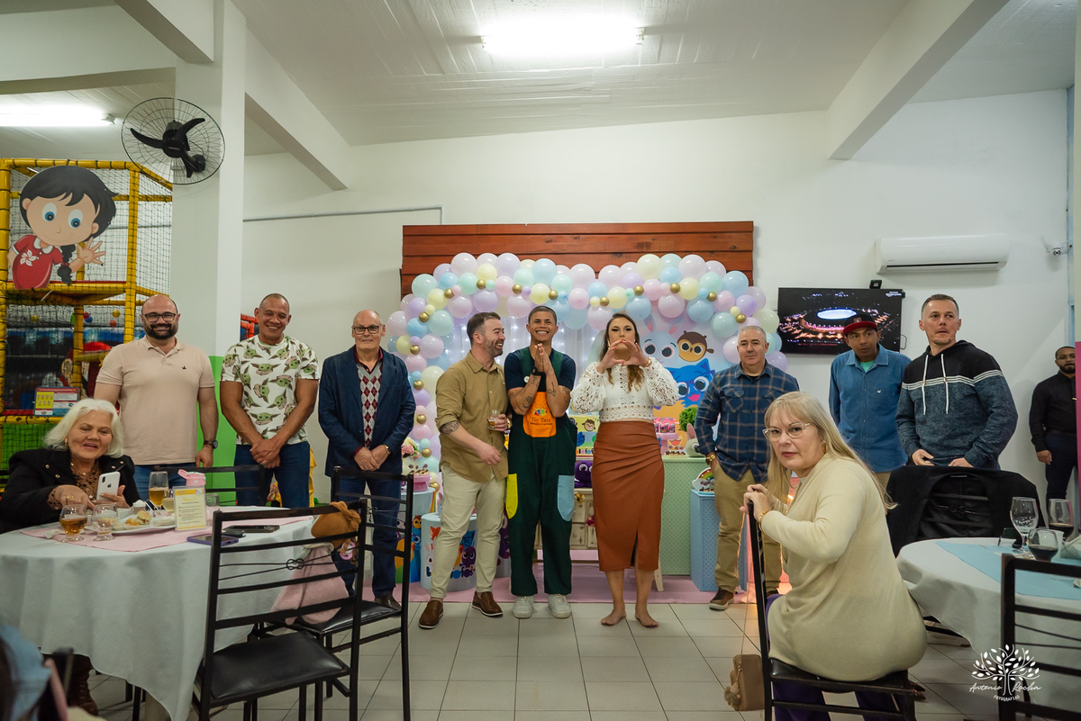 aniversário infantil - fotografia de aniversário - Antonio Rocha Fotografias - - fotografia infantil - lembranças da infância - Bolo Fofo - naninha - parabéns especial - playground - animador Tio Tatá - dança das cadeiras - fotografia de festa - Pelotas