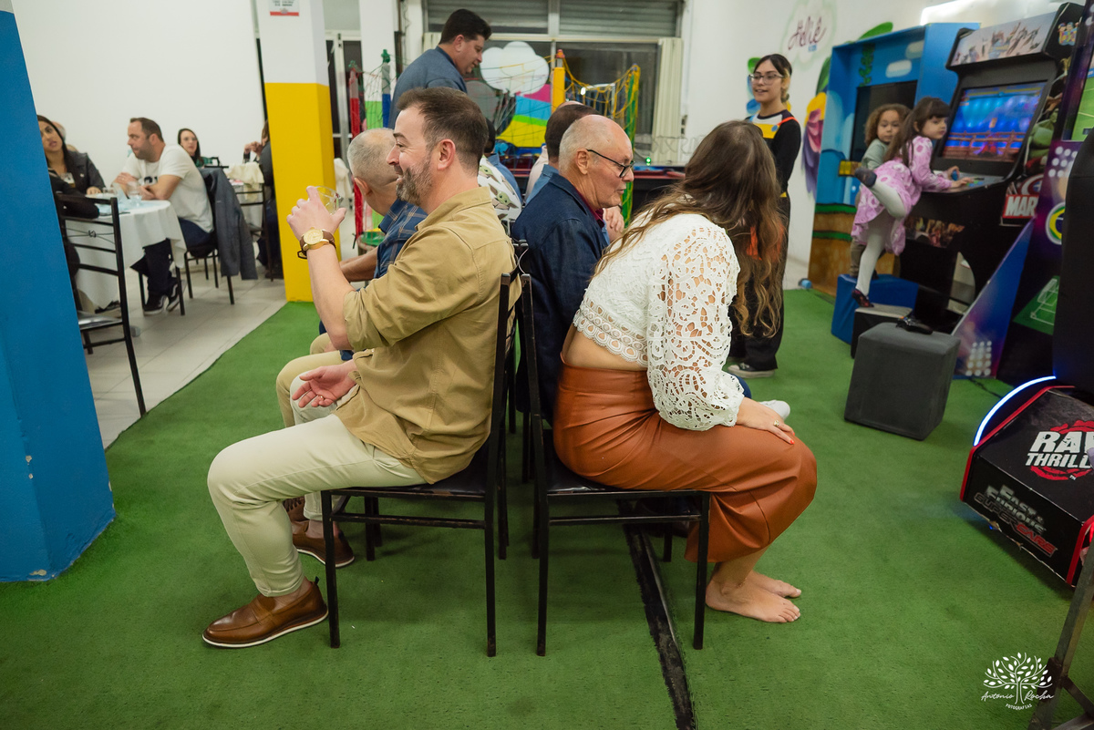 aniversário infantil - fotografia de aniversário - Antonio Rocha Fotografias - - fotografia infantil - lembranças da infância - Bolo Fofo - naninha - parabéns especial - playground - animador Tio Tatá - dança das cadeiras - fotografia de festa - Pelotas