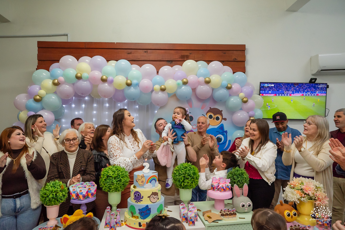 aniversário infantil - fotografia de aniversário - Antonio Rocha Fotografias - - fotografia infantil - lembranças da infância - Bolo Fofo - naninha - parabéns especial - playground - animador Tio Tatá - dança das cadeiras - fotografia de festa - Pelotas