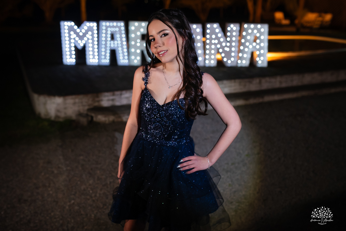 cliques 15 anos - festa de debutante - ensaio pré-festa - Quinta Dom Manuel - Essence Beauty - valsa com o pai - dança com as amigas - pista de dança - confetes coloridos - parabéns 15 anos - fotografia de debutante - Antonio Rocha Fotografias - Pelotas