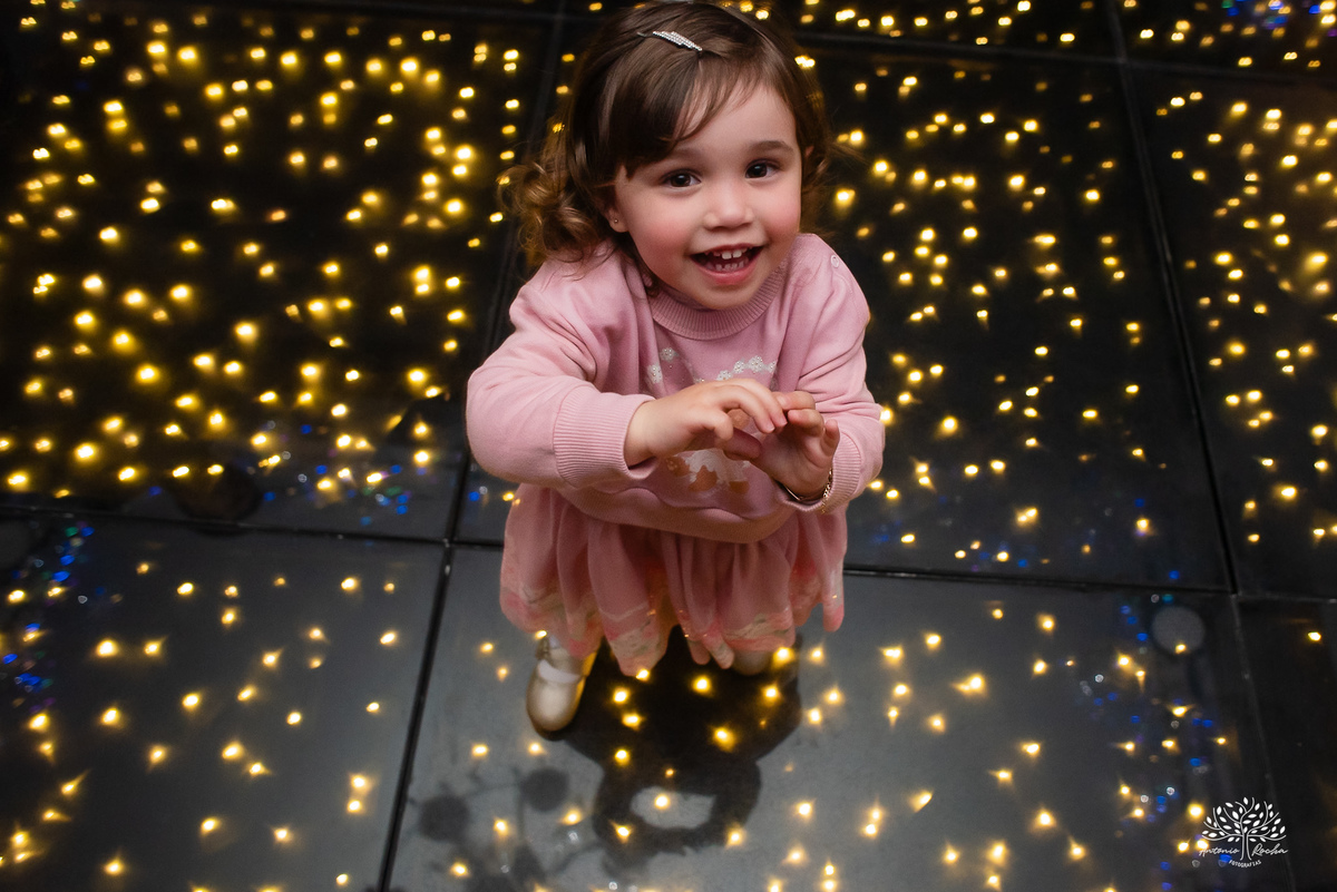 cliques 15 anos - festa de debutante - ensaio pré-festa - Quinta Dom Manuel - Essence Beauty - valsa com o pai - dança com as amigas - pista de dança - confetes coloridos - parabéns 15 anos - fotografia de debutante - Antonio Rocha Fotografias - Pelotas
