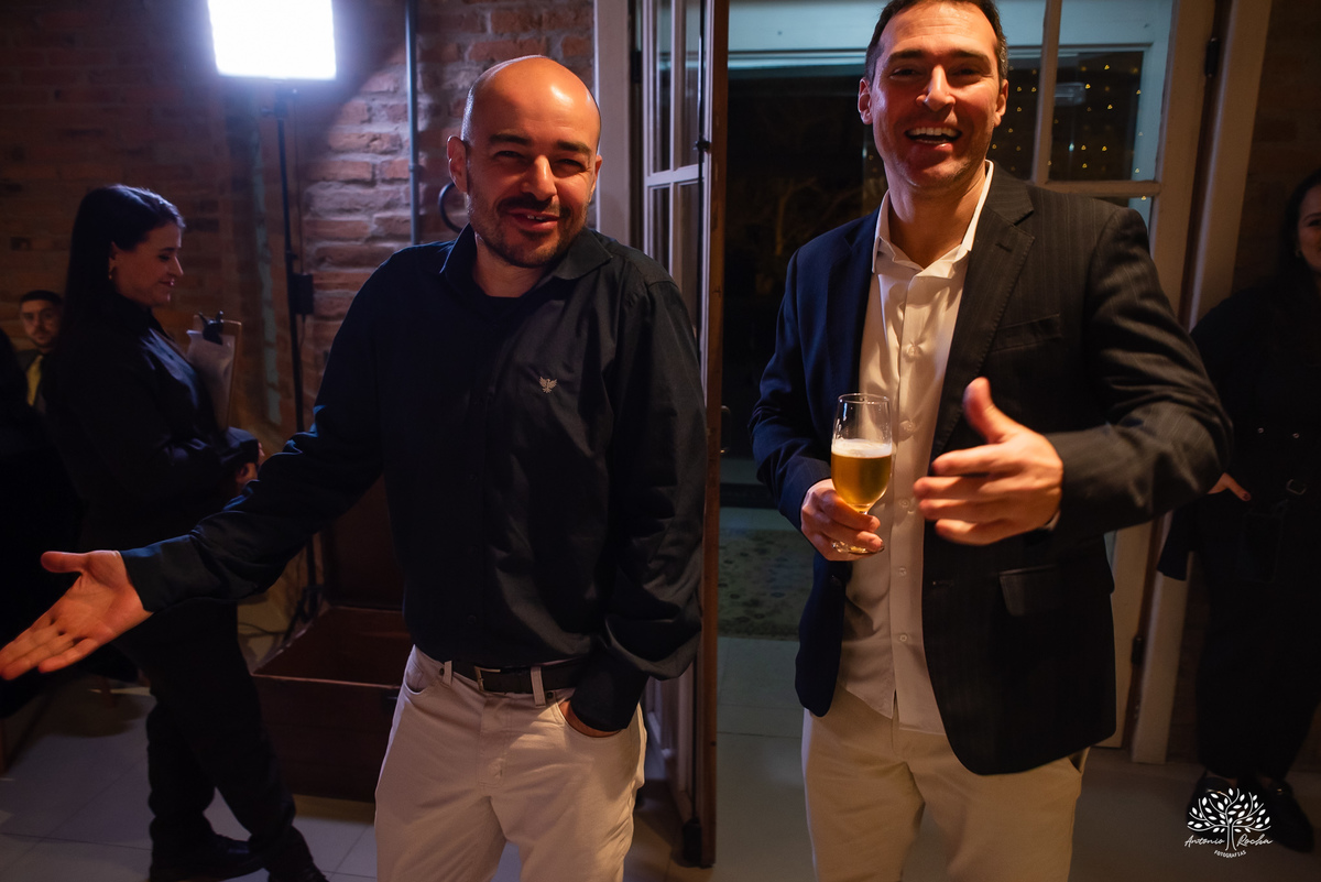 cliques 15 anos - festa de debutante - ensaio pré-festa - Quinta Dom Manuel - Essence Beauty - valsa com o pai - dança com as amigas - pista de dança - confetes coloridos - parabéns 15 anos - fotografia de debutante - Antonio Rocha Fotografias - Pelotas