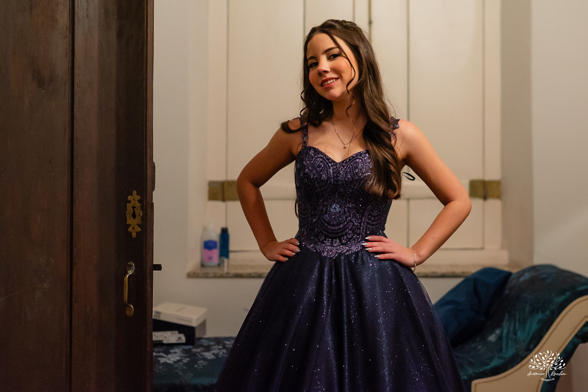 cliques 15 anos - festa de debutante - ensaio pré-festa - Quinta Dom Manuel - Essence Beauty - valsa com o pai - dança com as amigas - pista de dança - confetes coloridos - parabéns 15 anos - fotografia de debutante - Antonio Rocha Fotografias - Pelotas