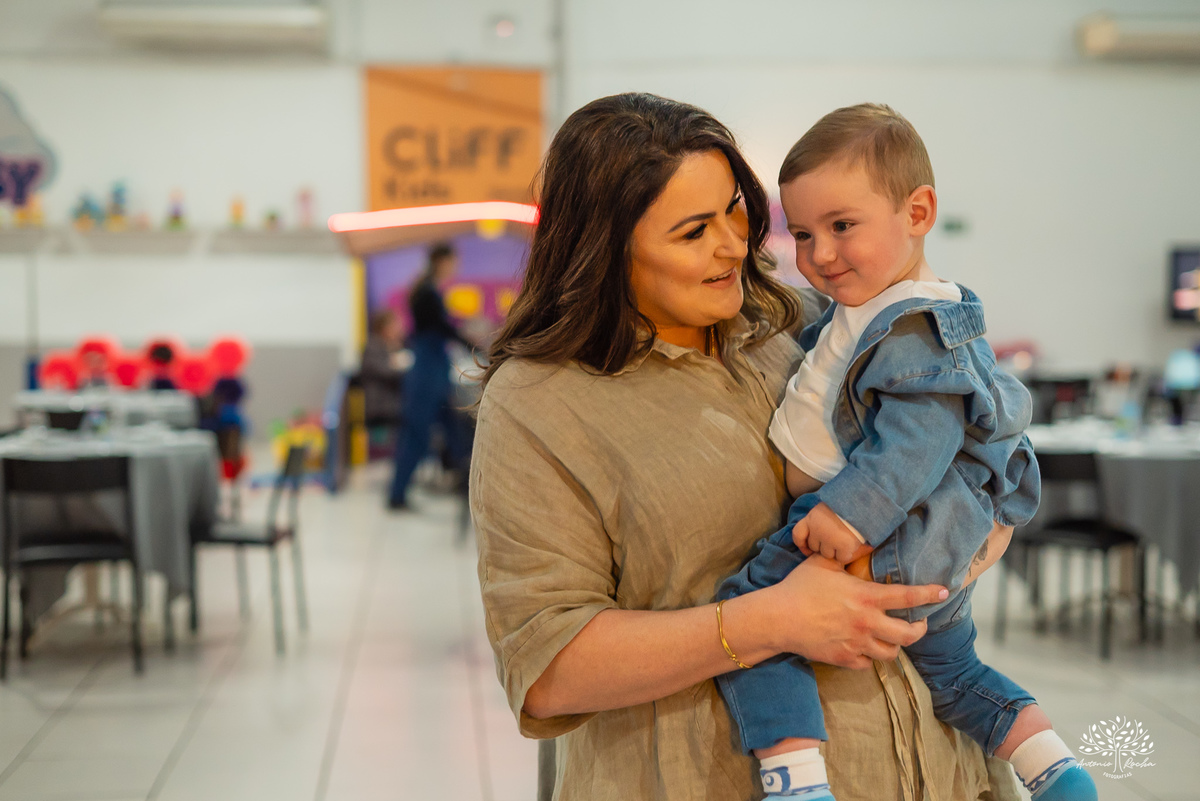 fotógrafo de aniversário infantil - festa de 1 ano - primeiro aninho - Cliff Kids - Galinha Pintadinha - fotografia infantil - fotos de aniversário - Pelotas - ensaio família - festa infantil - fotografia profissional - Antonio Rocha Fotografias - docinho