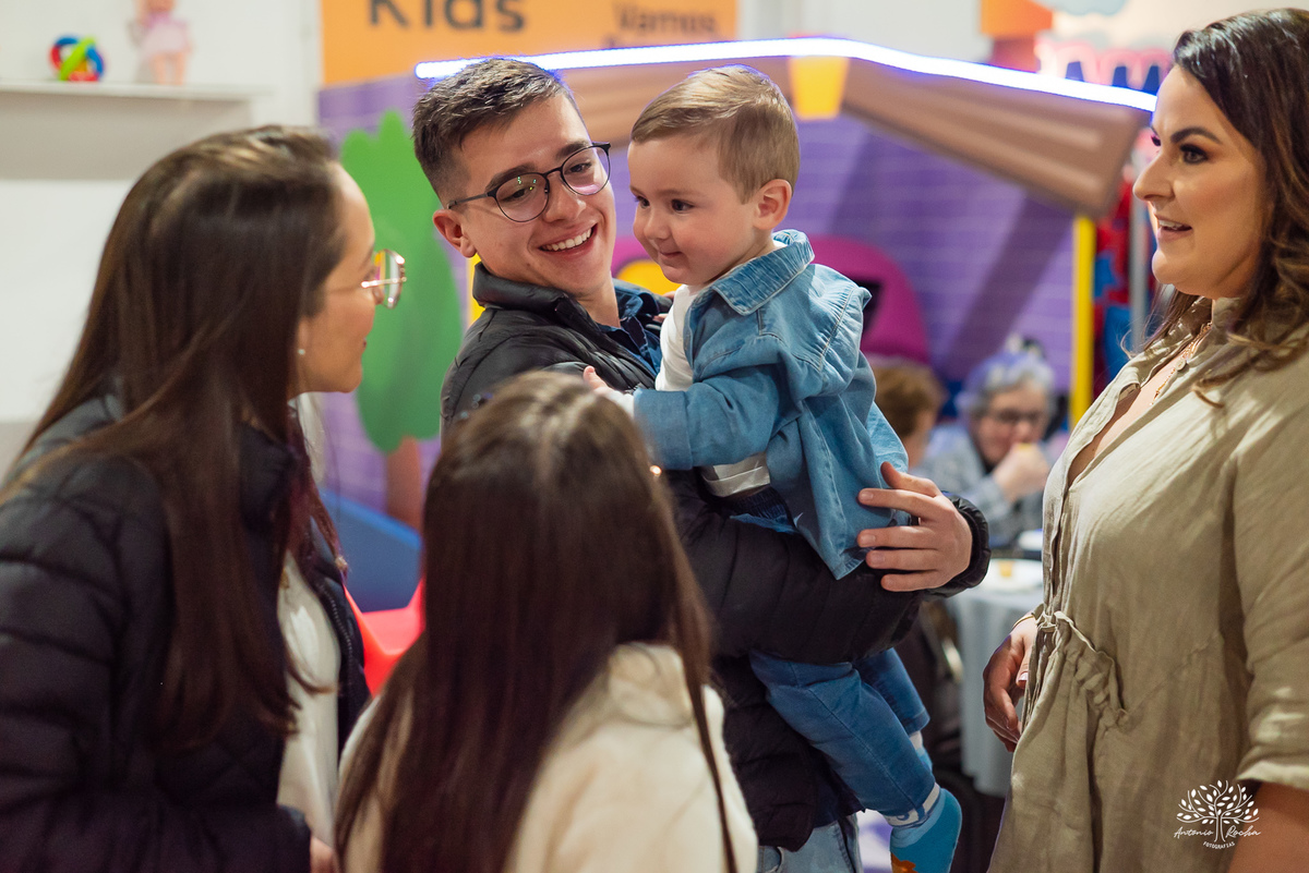 fotógrafo de aniversário infantil - festa de 1 ano - primeiro aninho - Cliff Kids - Galinha Pintadinha - fotografia infantil - fotos de aniversário - Pelotas - ensaio família - festa infantil - fotografia profissional - Antonio Rocha Fotografias - docinho