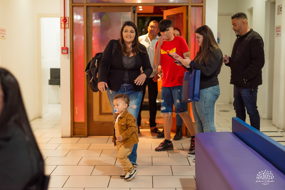 fotógrafo de aniversário infantil - festa de 1 ano - primeiro aninho - Cliff Kids - Galinha Pintadinha - fotografia infantil - fotos de aniversário - Pelotas - ensaio família - festa infantil - fotografia profissional - Antonio Rocha Fotografias - docinho