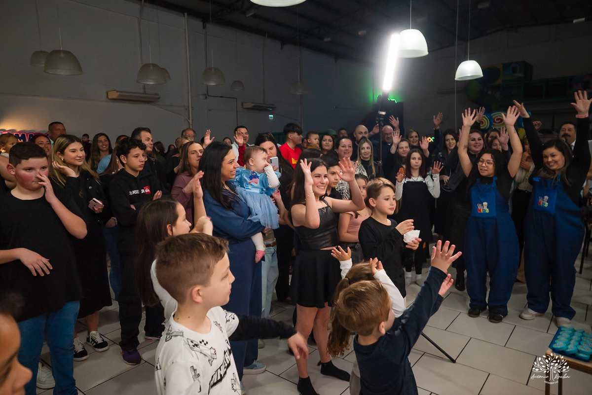 fotógrafo de aniversário infantil - festa de 1 ano - primeiro aninho - Cliff Kids - Galinha Pintadinha - fotografia infantil - fotos de aniversário - Pelotas - ensaio família - festa infantil - fotografia profissional - Antonio Rocha Fotografias - docinho