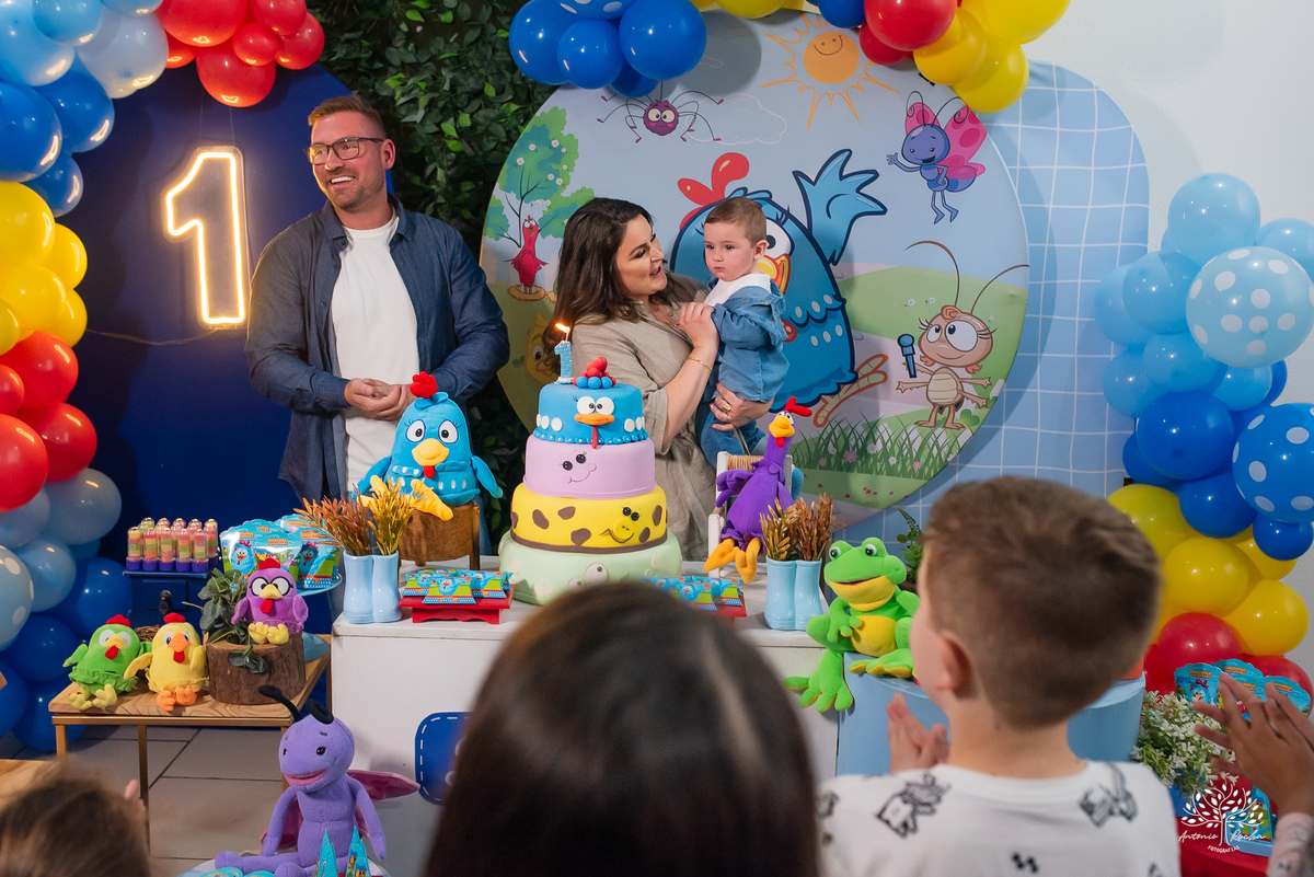 fotógrafo de aniversário infantil - festa de 1 ano - primeiro aninho - Cliff Kids - Galinha Pintadinha - fotografia infantil - fotos de aniversário - Pelotas - ensaio família - festa infantil - fotografia profissional - Antonio Rocha Fotografias - docinho