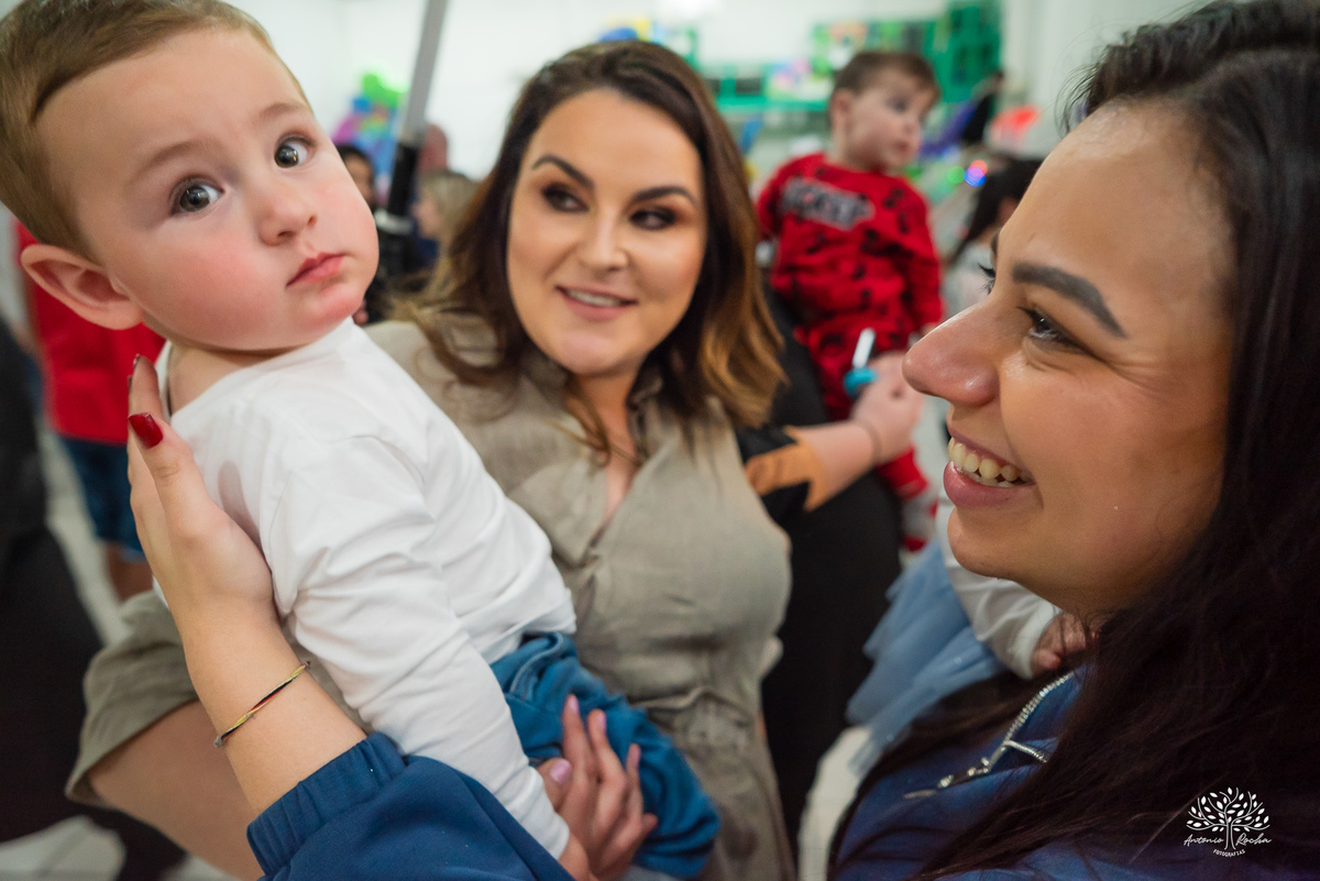 fotógrafo de aniversário infantil - festa de 1 ano - primeiro aninho - Cliff Kids - Galinha Pintadinha - fotografia infantil - fotos de aniversário - Pelotas - ensaio família - festa infantil - fotografia profissional - Antonio Rocha Fotografias - docinho