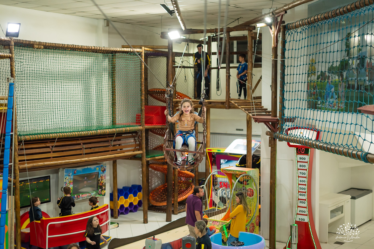 aniversário infantil - fotografia de festa - fotografia espontânea – Show do parabéns - tirolesa - barco vick - torre de aventuras - fotografia de crianças - lembranças de família - festa tema capivara - Pelotas - Antonio Rocha Fotografias - tio guigui