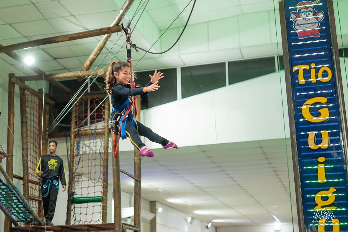 aniversário infantil - fotografia de festa - fotografia espontânea – Show do parabéns - tirolesa - barco vick - torre de aventuras - fotografia de crianças - lembranças de família - festa tema capivara - Pelotas - Antonio Rocha Fotografias - tio guigui