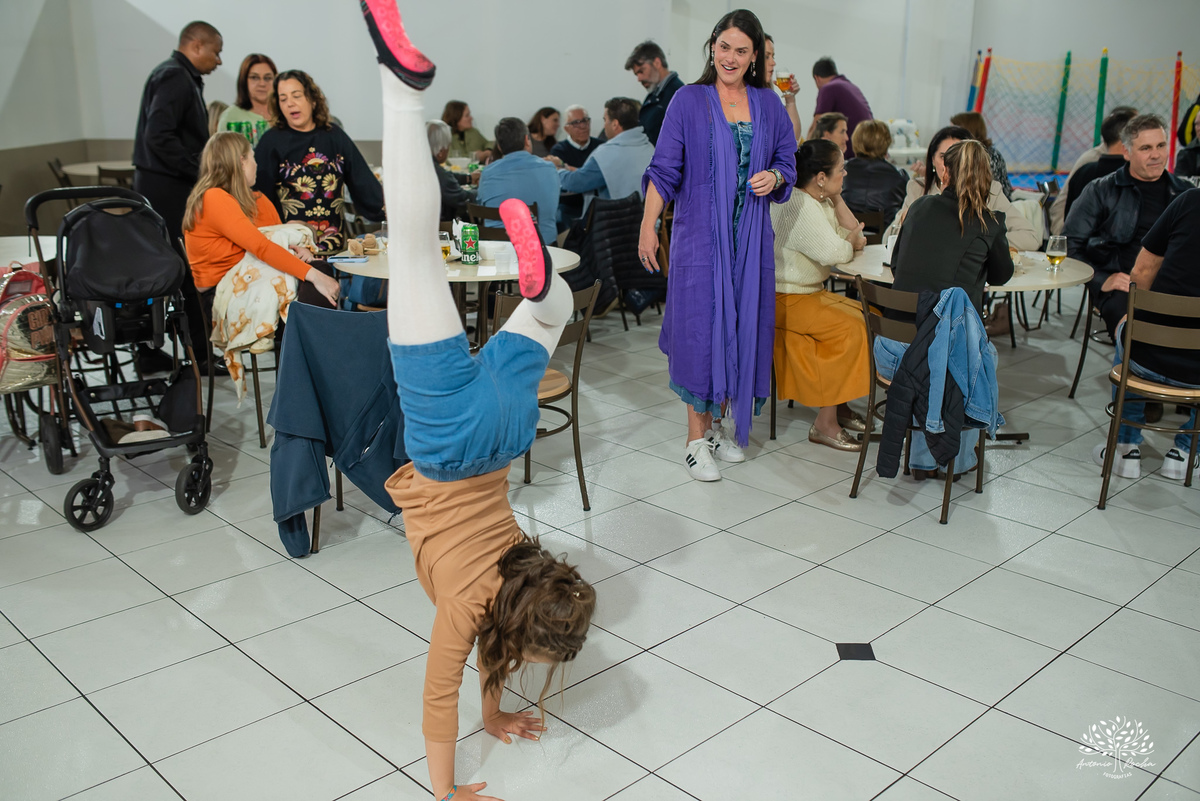 aniversário infantil - fotografia de festa - fotografia espontânea – Show do parabéns - tirolesa - barco vick - torre de aventuras - fotografia de crianças - lembranças de família - festa tema capivara - Pelotas - Antonio Rocha Fotografias - tio guigui
