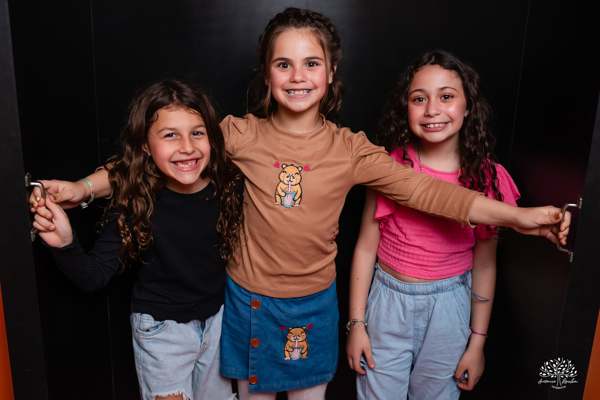 aniversário infantil - fotografia de festa - fotografia espontânea – Show do parabéns - tirolesa - barco vick - torre de aventuras - fotografia de crianças - lembranças de família - festa tema capivara - Pelotas - Antonio Rocha Fotografias - tio guigui