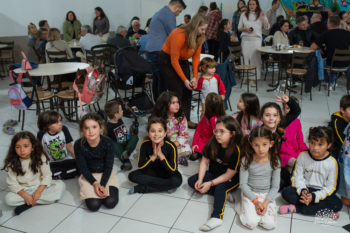 aniversário infantil - fotografia de festa - fotografia espontânea – Show do parabéns - tirolesa - barco vick - torre de aventuras - fotografia de crianças - lembranças de família - festa tema capivara - Pelotas - Antonio Rocha Fotografias - tio guigui
