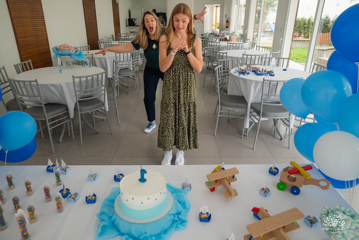 fotógrafo de aniversário infantil - aniversário de 1 ano - fotografia de família - festa de aniversário - fotógrafo em Pelotas - ensaio infantil - festa de um aninho - fotógrafo de crianças - aniversário em condomínio - Antonio Rocha Fotografias - Aviador