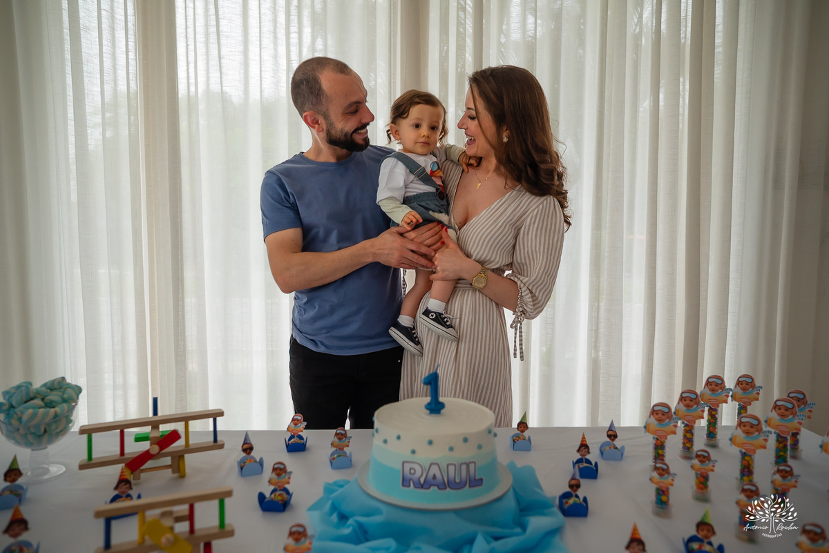 fotógrafo de aniversário infantil - aniversário de 1 ano - fotografia de família - festa de aniversário - fotógrafo em Pelotas - ensaio infantil - festa de um aninho - fotógrafo de crianças - aniversário em condomínio - Antonio Rocha Fotografias - Aviador
