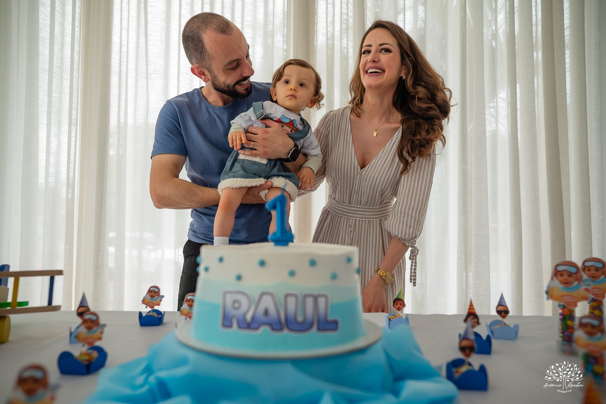 fotógrafo de aniversário infantil - aniversário de 1 ano - fotografia de família - festa de aniversário - fotógrafo em Pelotas - ensaio infantil - festa de um aninho - fotógrafo de crianças - aniversário em condomínio - Antonio Rocha Fotografias - Aviador