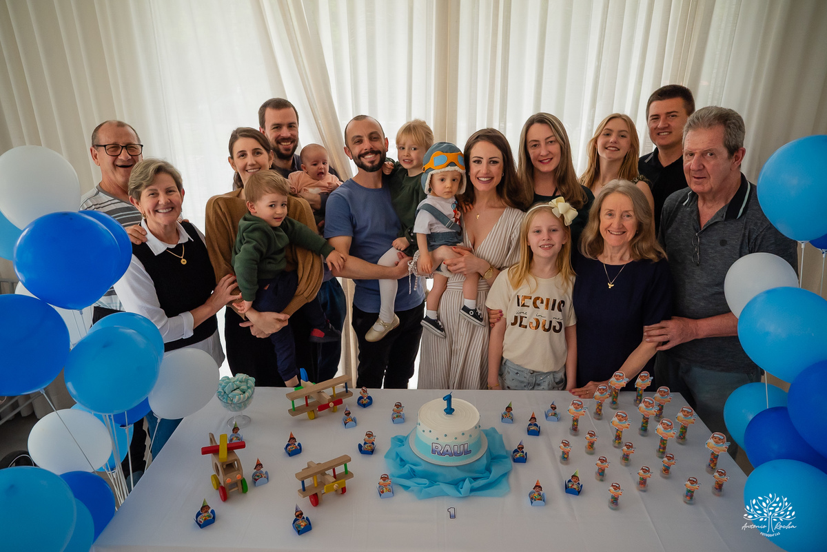fotógrafo de aniversário infantil - aniversário de 1 ano - fotografia de família - festa de aniversário - fotógrafo em Pelotas - ensaio infantil - festa de um aninho - fotógrafo de crianças - aniversário em condomínio - Antonio Rocha Fotografias - Aviador