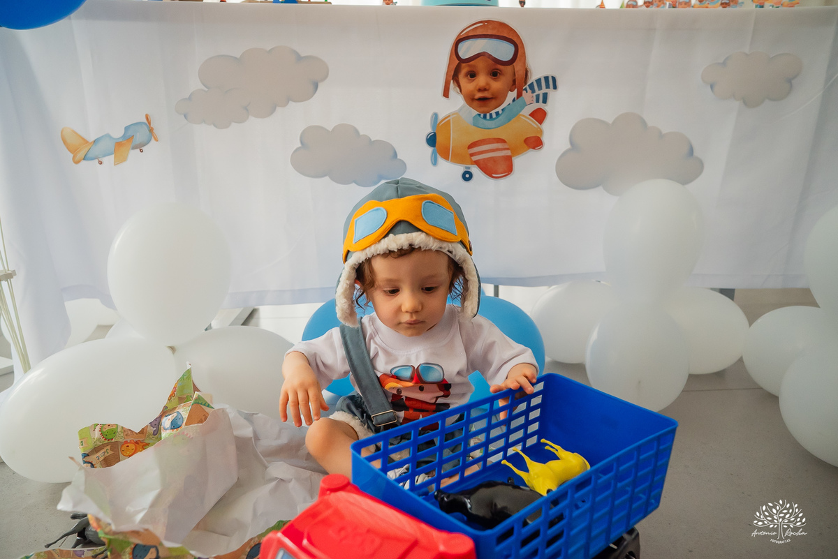 fotógrafo de aniversário infantil - aniversário de 1 ano - fotografia de família - festa de aniversário - fotógrafo em Pelotas - ensaio infantil - festa de um aninho - fotógrafo de crianças - aniversário em condomínio - Antonio Rocha Fotografias - Aviador