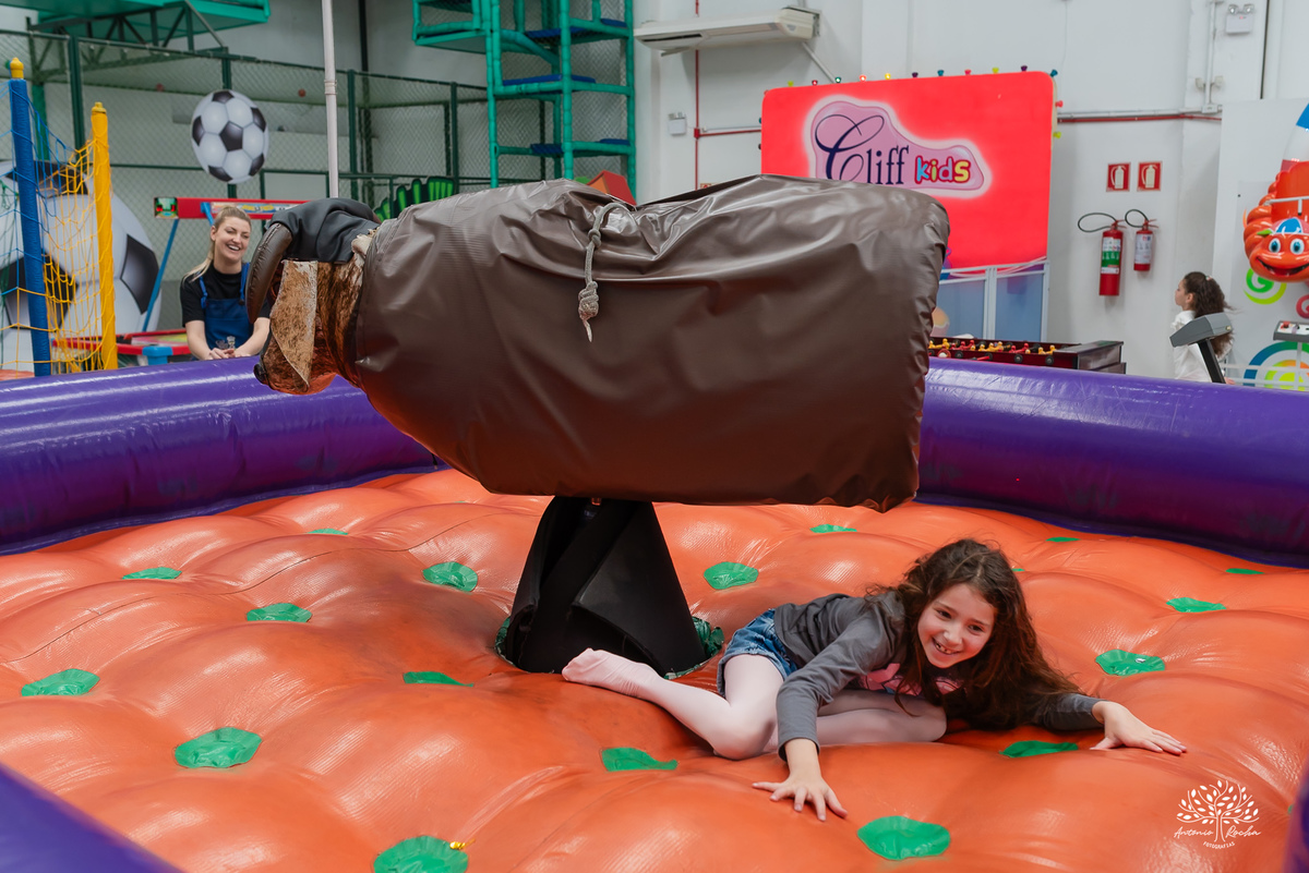 fotografia infantil - aniversário infantil - fotógrafo em Pelotas - ensaio infantil - festa de 8 anos - família reunida - registro de infância - fotografia de família - Antonio Rocha Fotografias - fotografia espontânea – Cliff Kids – Sprunki - Gamer