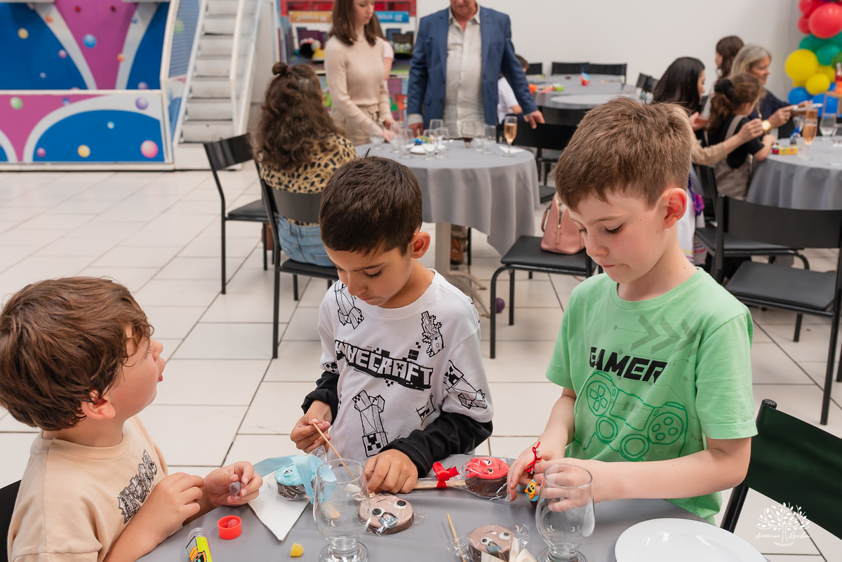 fotografia infantil - aniversário infantil - fotógrafo em Pelotas - ensaio infantil - festa de 8 anos - família reunida - registro de infância - fotografia de família - Antonio Rocha Fotografias - fotografia espontânea – Cliff Kids – Sprunki - Gamer