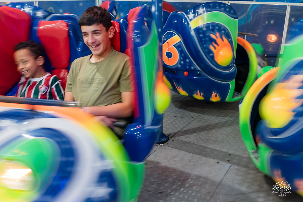 fotografia infantil - festa dupla - aniversário infantil - fotógrafo em Pelotas - Antonio Rocha Fotografias - ensaio infantil - festa temática - Stitch - futebol - Meu Herói - Leão - Angel - Grêmio - Quadra de Futebol - Pintura Facial - Arte Riso - irmãos