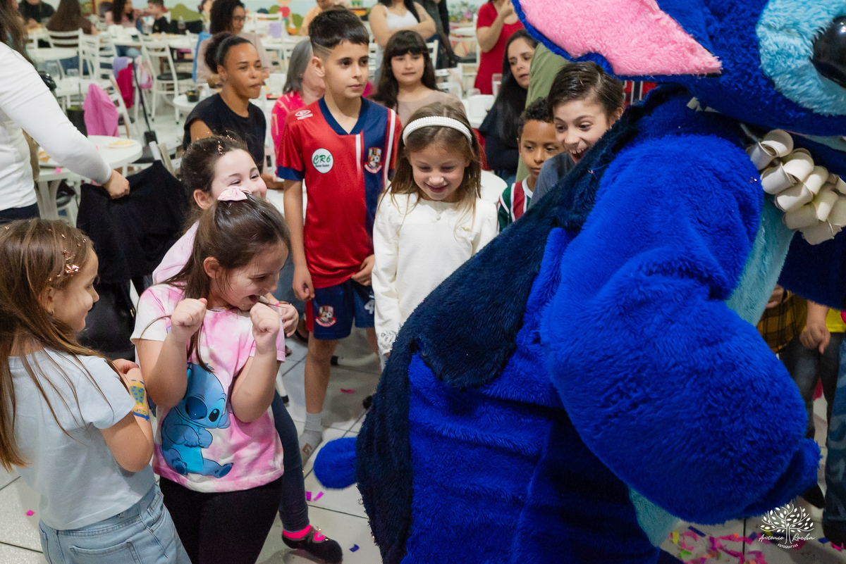 fotografia infantil - festa dupla - aniversário infantil - fotógrafo em Pelotas - Antonio Rocha Fotografias - ensaio infantil - festa temática - Stitch - futebol - Meu Herói - Leão - Angel - Grêmio - Quadra de Futebol - Pintura Facial - Arte Riso - irmãos