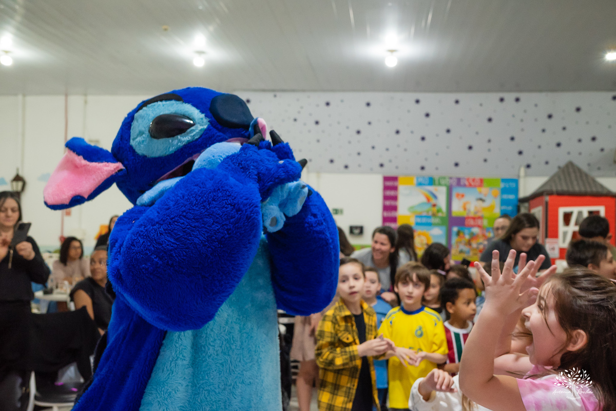 fotografia infantil - festa dupla - aniversário infantil - fotógrafo em Pelotas - Antonio Rocha Fotografias - ensaio infantil - festa temática - Stitch - futebol - Meu Herói - Leão - Angel - Grêmio - Quadra de Futebol - Pintura Facial - Arte Riso - irmãos