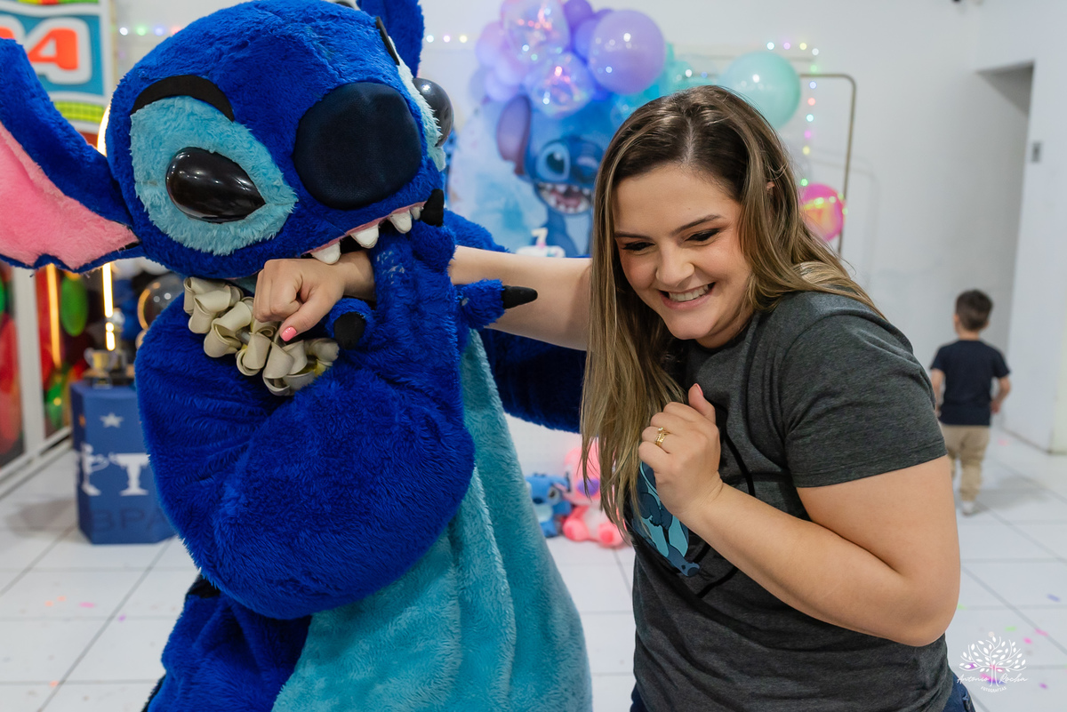 fotografia infantil - festa dupla - aniversário infantil - fotógrafo em Pelotas - Antonio Rocha Fotografias - ensaio infantil - festa temática - Stitch - futebol - Meu Herói - Leão - Angel - Grêmio - Quadra de Futebol - Pintura Facial - Arte Riso - irmãos