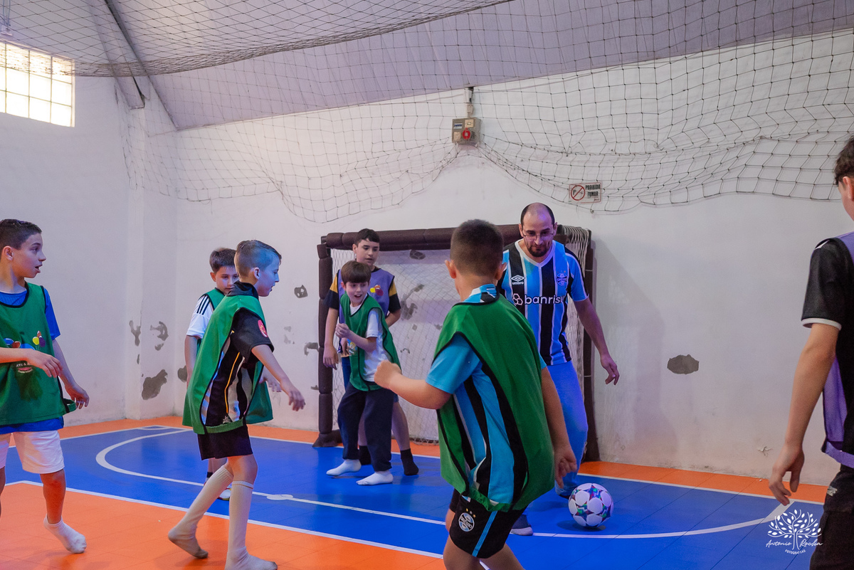 fotografia infantil - festa dupla - aniversário infantil - fotógrafo em Pelotas - Antonio Rocha Fotografias - ensaio infantil - festa temática - Stitch - futebol - Meu Herói - Leão - Angel - Grêmio - Quadra de Futebol - Pintura Facial - Arte Riso - irmãos