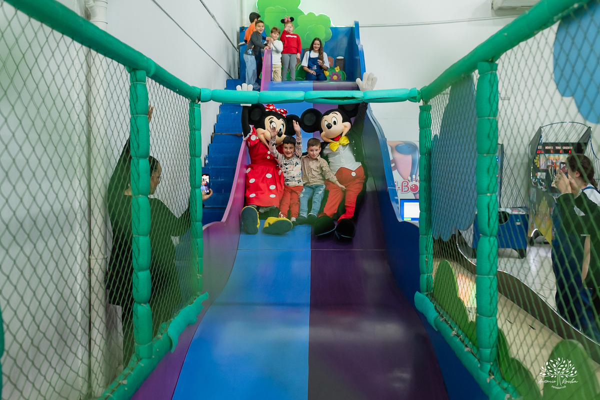 fotografia infantil - aniversário infantil - fotógrafo de festas - fotógrafo em Pelotas -  Antonio Rocha Fotografias - tema Disney - Mickey e Minnie - decoração criativa - fotografia de família - ensaio aniversário - fotografia profissional – Cliff Kids