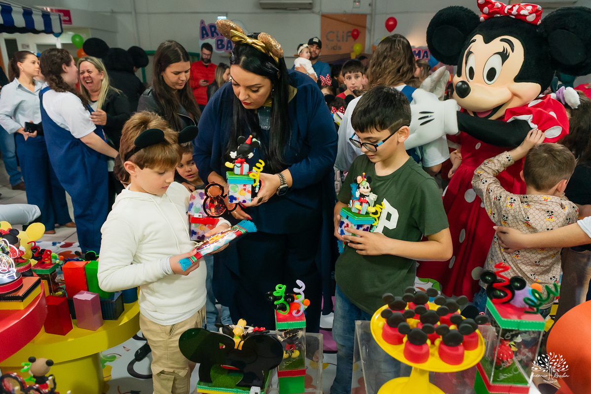 fotografia infantil - aniversário infantil - fotógrafo de festas - fotógrafo em Pelotas -  Antonio Rocha Fotografias - tema Disney - Mickey e Minnie - decoração criativa - fotografia de família - ensaio aniversário - fotografia profissional – Cliff Kids