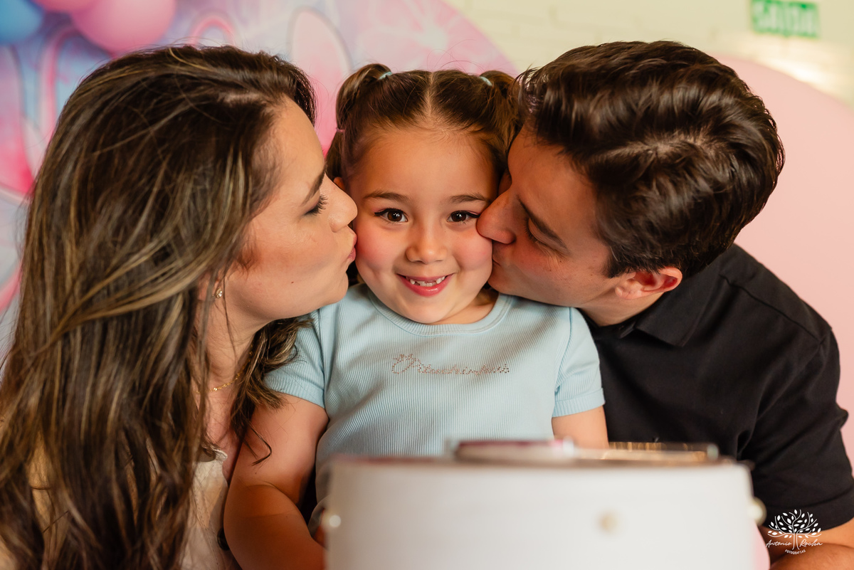 aniversário-infantil - irmãos - festa-dupla - fotografia-infantil - Pelotas - Clube-Dunas - Stitch - espontaneidade - Antonio-Rocha-Fotografias -Animadores - Recreação Pés Descalço - Música ao vivo - Cama Elástica - Balão Surpresa - Personalizados - Bolo