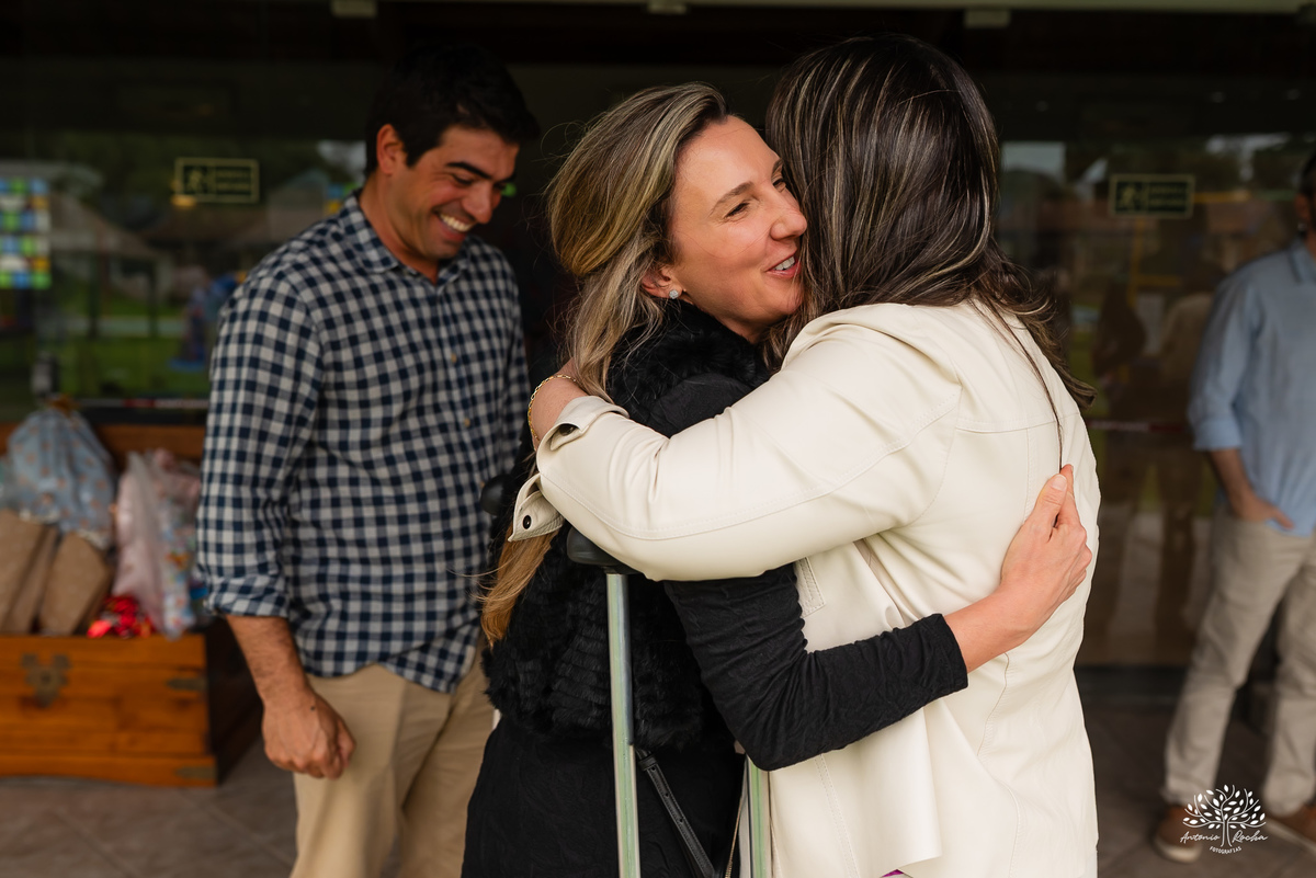 aniversário-infantil - irmãos - festa-dupla - fotografia-infantil - Pelotas - Clube-Dunas - Stitch - espontaneidade - Antonio-Rocha-Fotografias -Animadores - Recreação Pés Descalço - Música ao vivo - Cama Elástica - Balão Surpresa - Personalizados - Bolo
