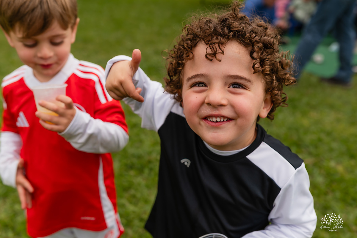 aniversário-infantil - irmãos - festa-dupla - fotografia-infantil - Pelotas - Clube-Dunas - Stitch - espontaneidade - Antonio-Rocha-Fotografias -Animadores - Recreação Pés Descalço - Música ao vivo - Cama Elástica - Balão Surpresa - Personalizados - Bolo