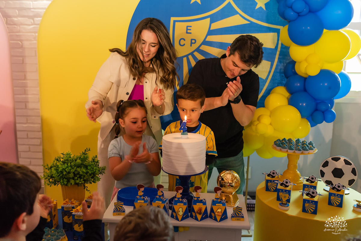 aniversário-infantil - irmãos - festa-dupla - fotografia-infantil - Pelotas - Clube-Dunas - Stitch - espontaneidade - Antonio-Rocha-Fotografias -Animadores - Recreação Pés Descalço - Música ao vivo - Cama Elástica - Balão Surpresa - Personalizados - Bolo