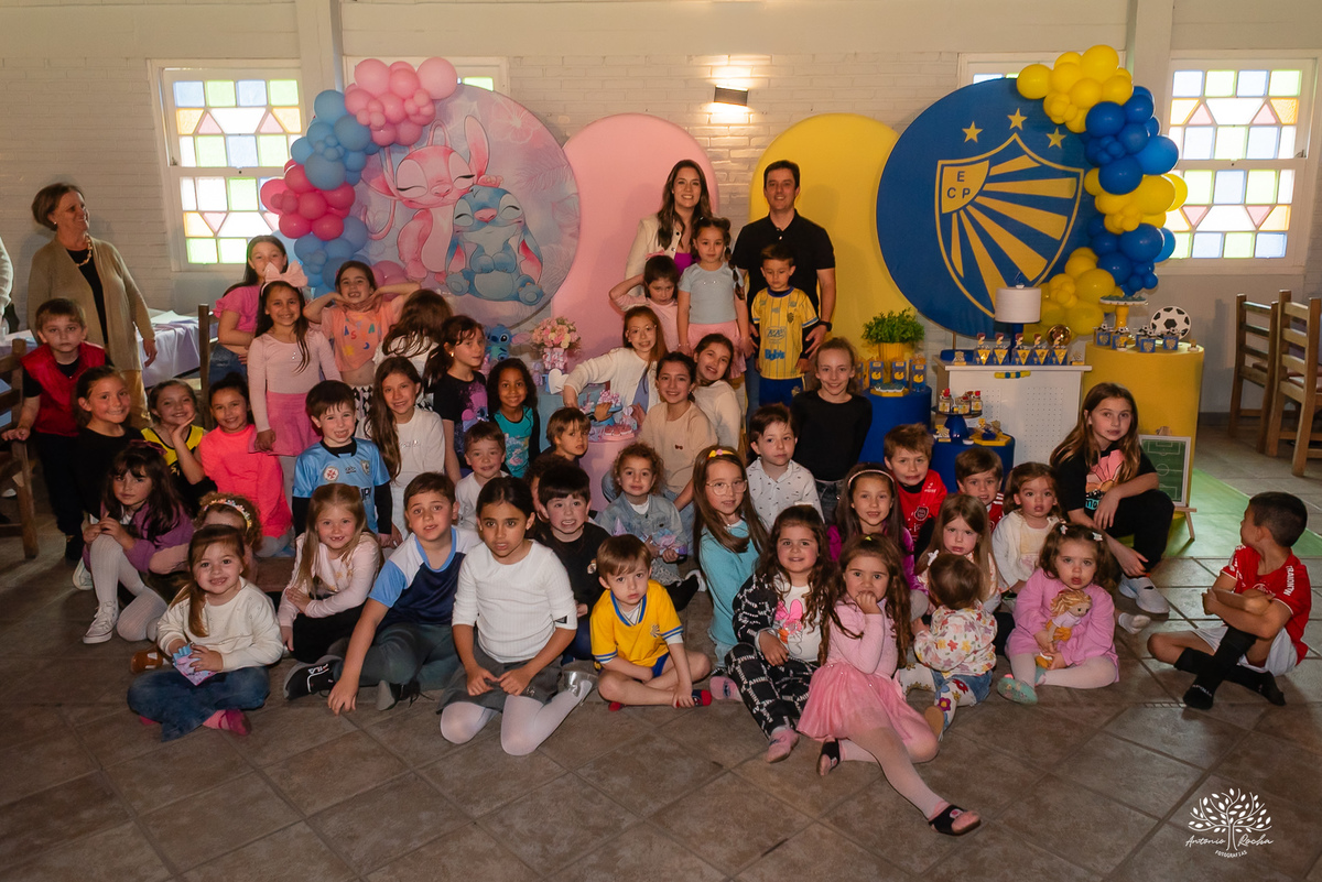 aniversário-infantil - irmãos - festa-dupla - fotografia-infantil - Pelotas - Clube-Dunas - Stitch - espontaneidade - Antonio-Rocha-Fotografias -Animadores - Recreação Pés Descalço - Música ao vivo - Cama Elástica - Balão Surpresa - Personalizados - Bolo