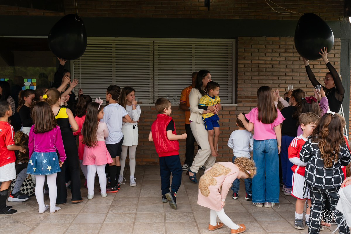 aniversário-infantil - irmãos - festa-dupla - fotografia-infantil - Pelotas - Clube-Dunas - Stitch - espontaneidade - Antonio-Rocha-Fotografias -Animadores - Recreação Pés Descalço - Música ao vivo - Cama Elástica - Balão Surpresa - Personalizados - Bolo