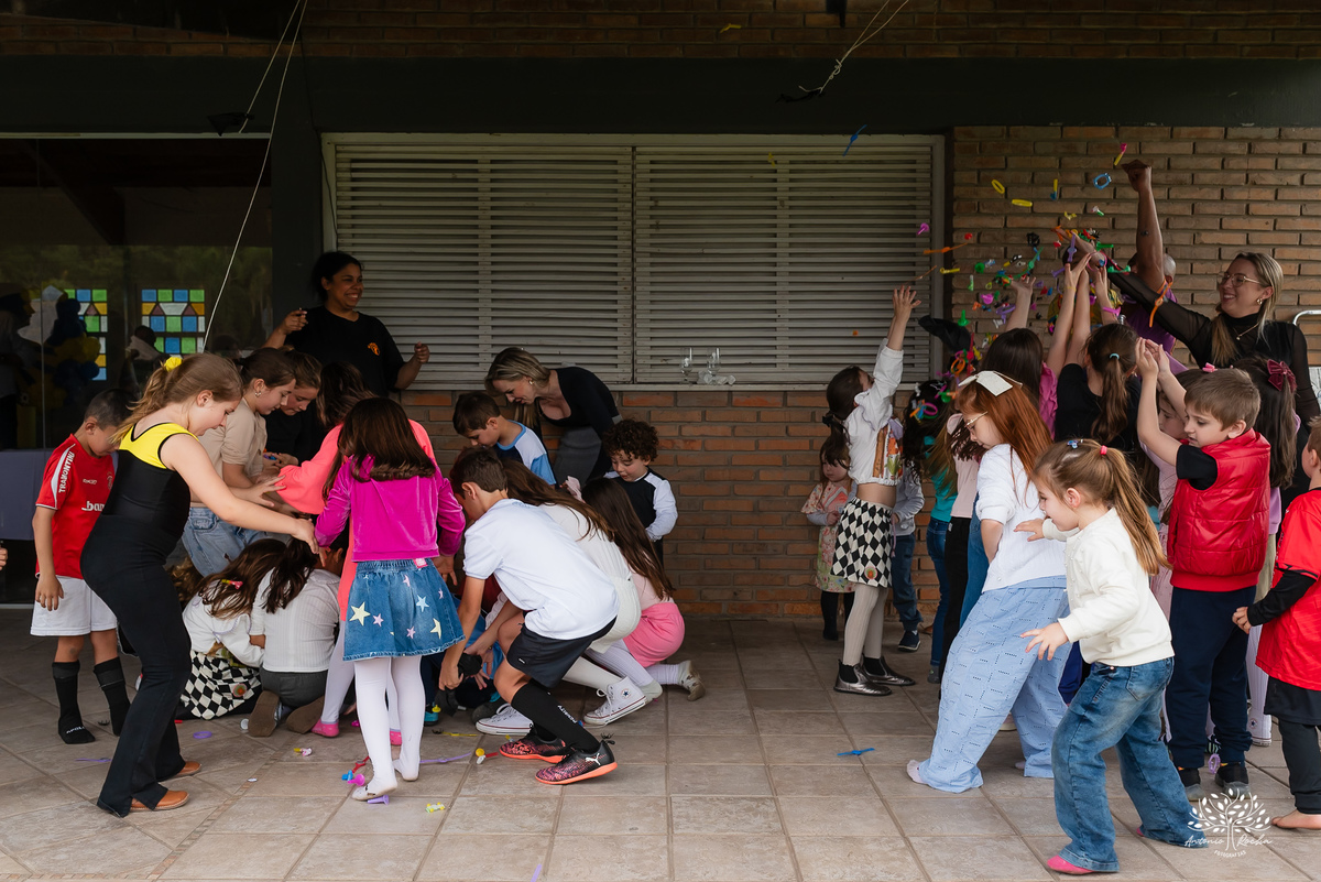 aniversário-infantil - irmãos - festa-dupla - fotografia-infantil - Pelotas - Clube-Dunas - Stitch - espontaneidade - Antonio-Rocha-Fotografias -Animadores - Recreação Pés Descalço - Música ao vivo - Cama Elástica - Balão Surpresa - Personalizados - Bolo