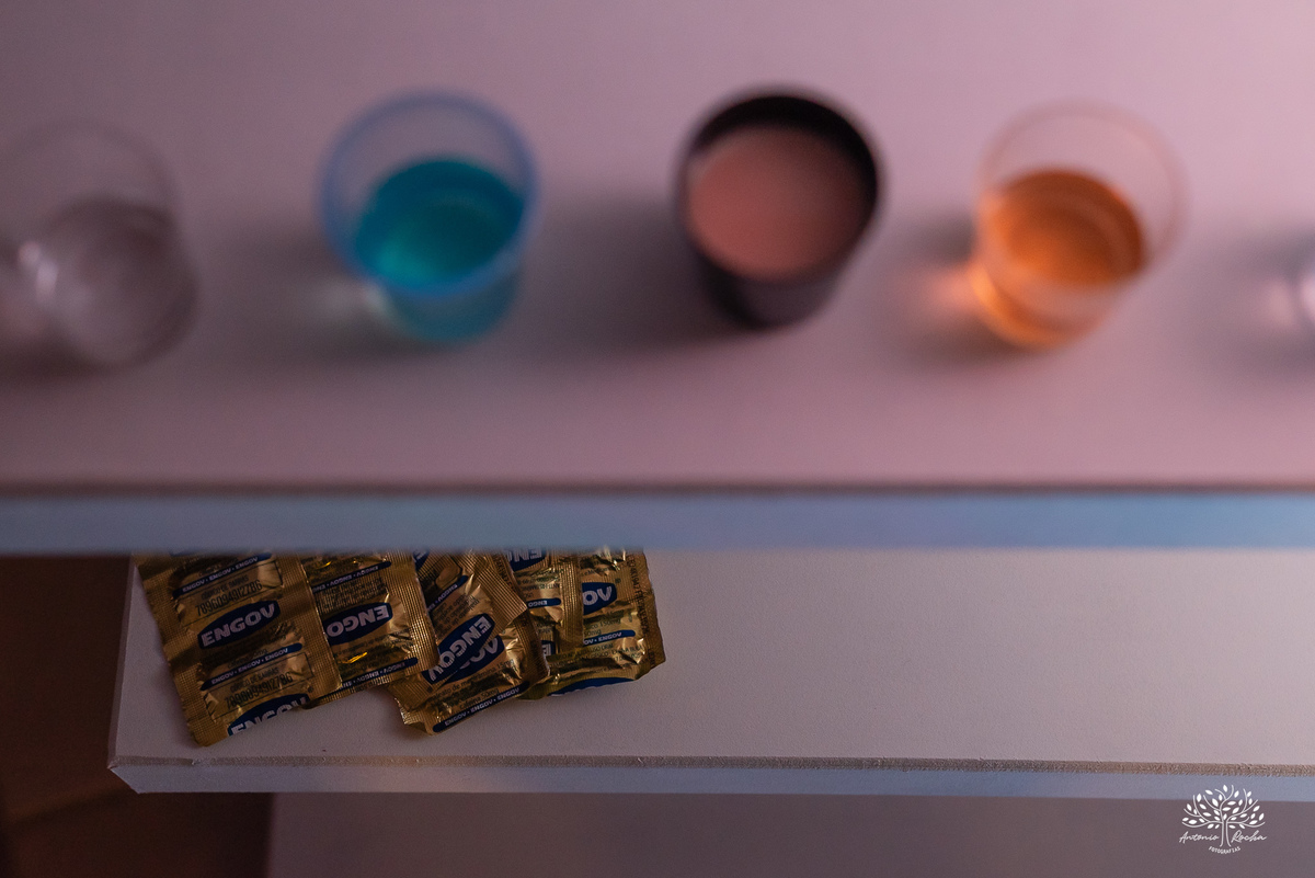 40 anos - festa retrô - discoteca anos 80 - fotografia de eventos e aniversários - fotógrafo em Pelotas - festa temática - pista de dança - luzes coloridas - bola espelhada - música clássica - nostalgia - registros fotográficos - Antonio Rocha Fotografias