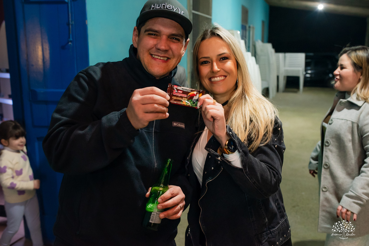 40 anos - festa retrô - discoteca anos 80 - fotografia de eventos e aniversários - fotógrafo em Pelotas - festa temática - pista de dança - luzes coloridas - bola espelhada - música clássica - nostalgia - registros fotográficos - Antonio Rocha Fotografias