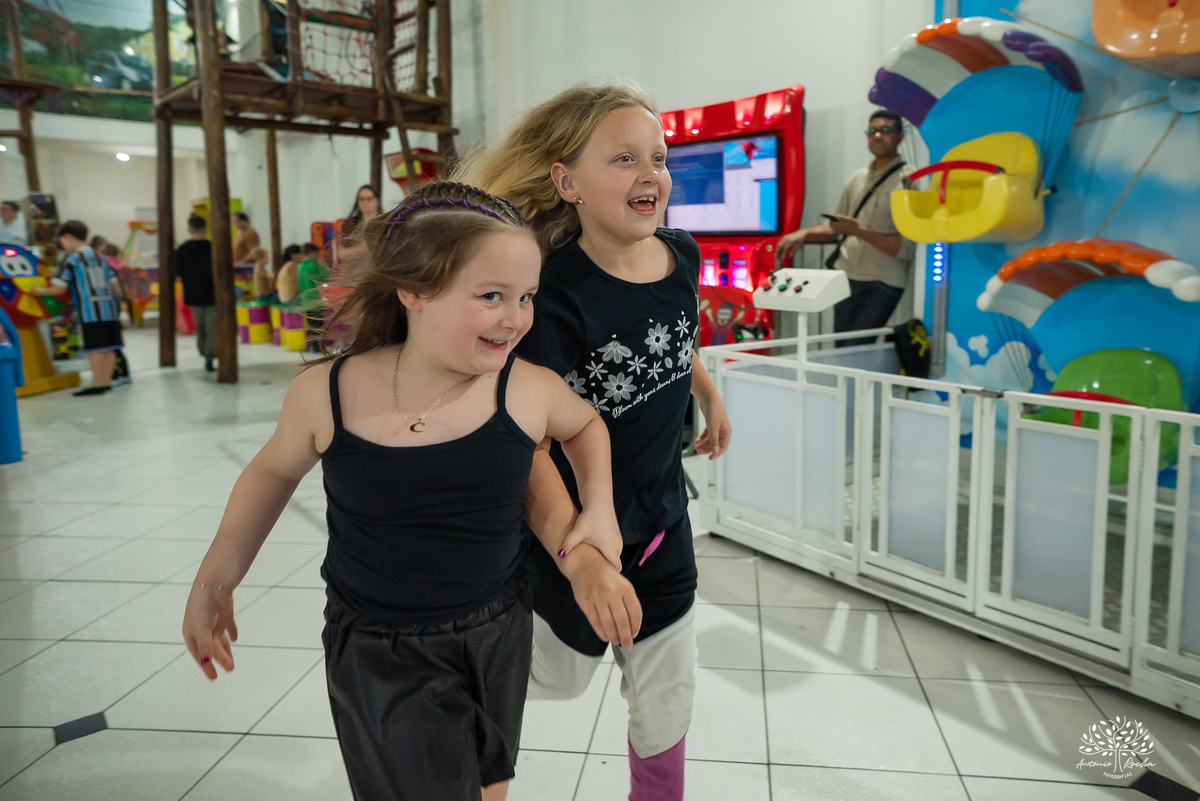 fotografia infantil - festa infantil - aniversário infantil - fotógrafos em Pelotas - fotógrafo de crianças – Tio Guigui - fotografia de família - fotografia profissional - fotógrafo Antonio Rocha - tema Fini - Antonio Rocha Fotografias