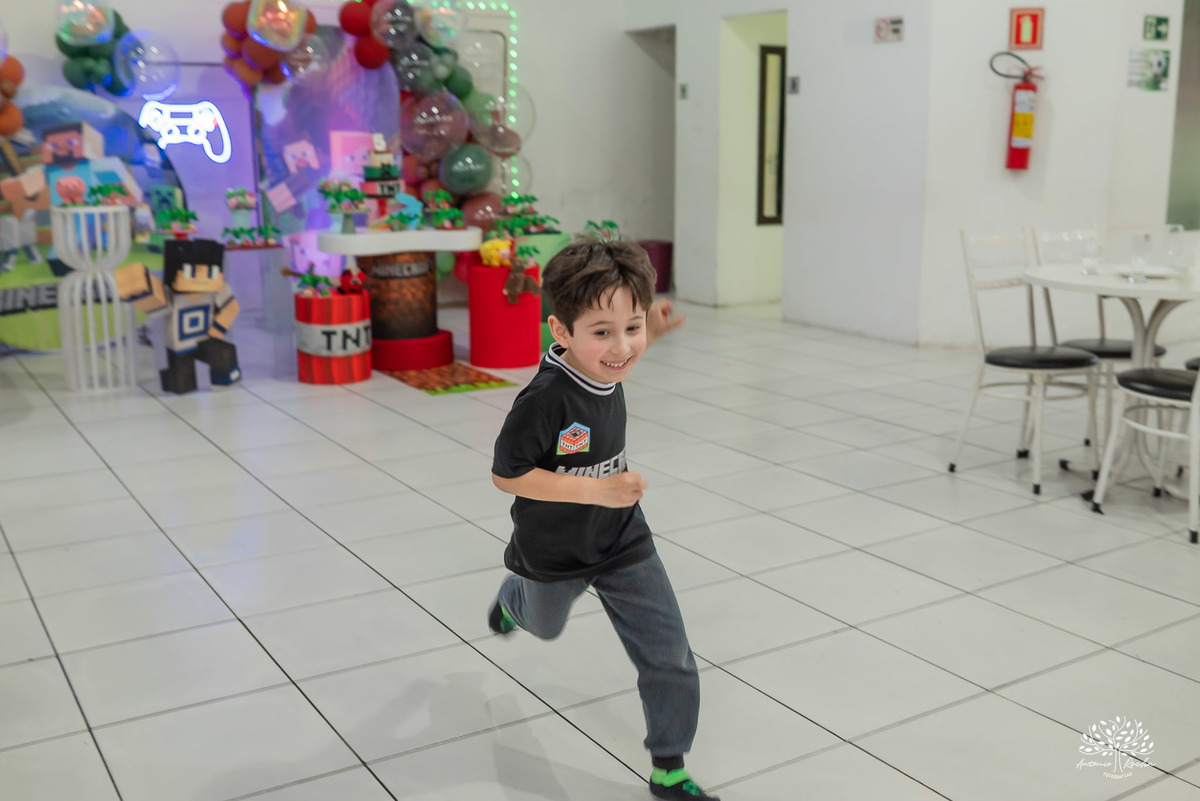 fotografia infantil - aniversário infantil - fotógrafo de crianças - Antonio Rocha Fotografias - fotografia espontânea - fotografia de família - ensaio infantil - festa de aniversário - fotógrafo barbudo - fotografia afetiva - Pelotas - roblox - game tnt