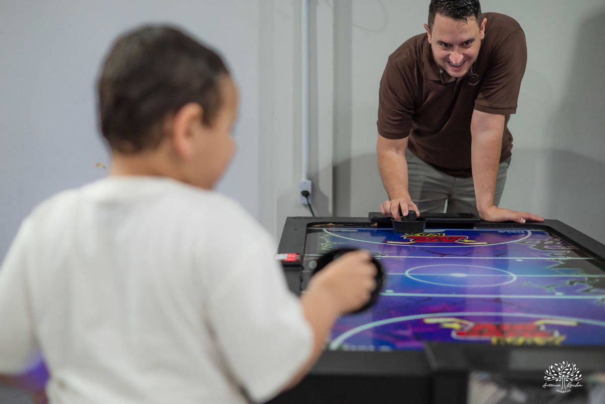 Heitor - aniversário infantil - fotografia de festa - fotógrafo de crianças - Antonio Rocha Fotografias - fotografia de família - infância  - playground - bolinhas de sabão - parabéns animado - balão surpresa - fotografia de aniversário - Pelotas-labamba