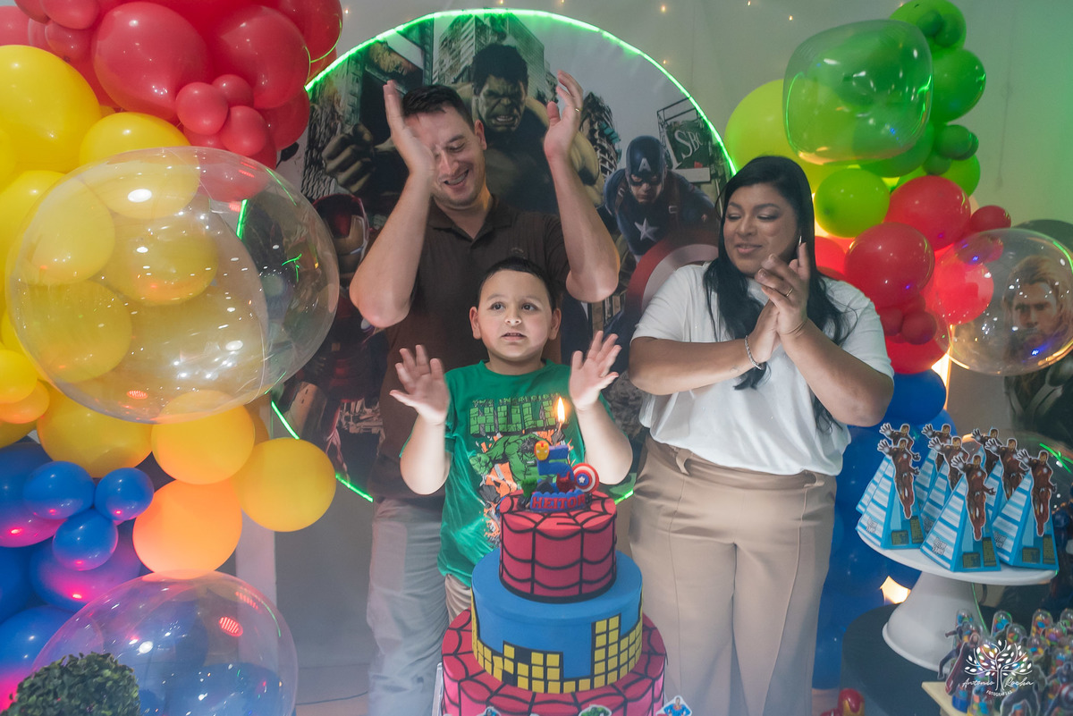 Heitor - aniversário infantil - fotografia de festa - fotógrafo de crianças - Antonio Rocha Fotografias - fotografia de família - infância  - playground - bolinhas de sabão - parabéns animado - balão surpresa - fotografia de aniversário - Pelotas-labamba